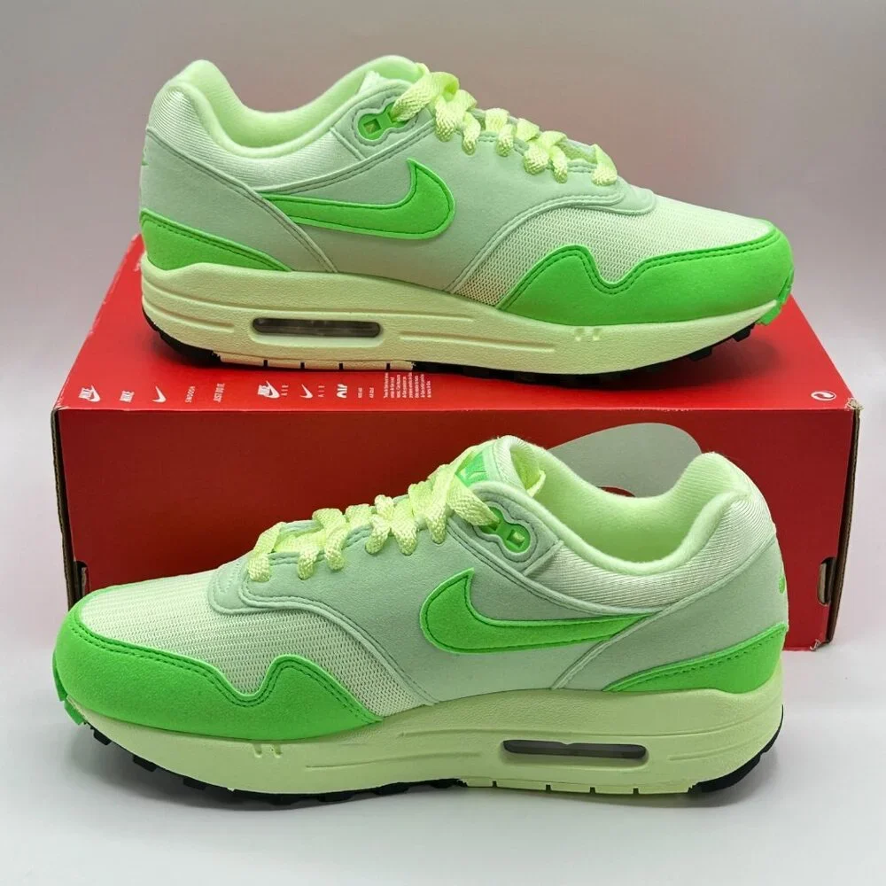 Women's Nike Air Max 1 '87 Vapor Green HJ7329-376 Size 6.5 - Picture 1 of 12